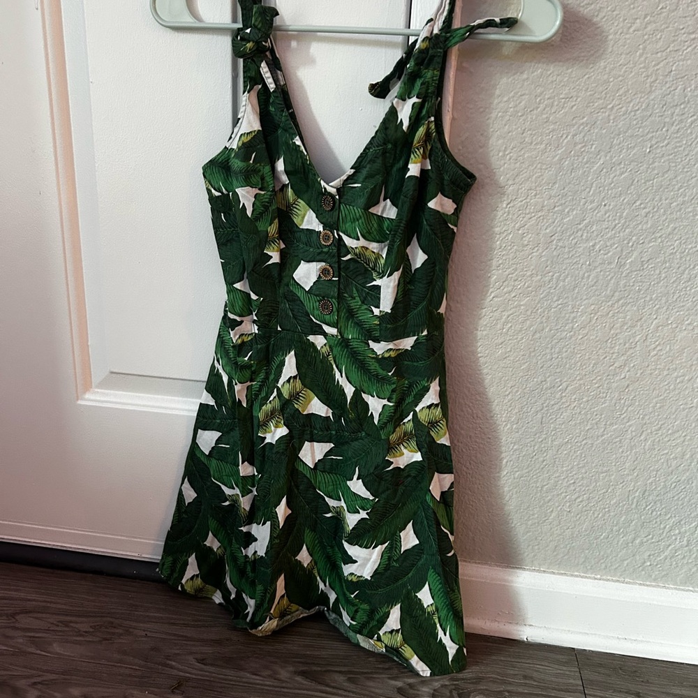 Forever 21 Green Leaf Print Mini Dress